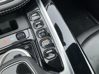 Aston Martin DBX 4.0 V8 360° Memory Stoelverw/koeling Sfeerverl Pano Lightning Silver / 52