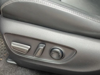 Toyota RAV4 2.5 HYBRID STYLE LEDER STOEL/STUURVERW PARK-SENSOREN EL-STOEL EL-ACHTERKLEP APPLE/ANDROID CAMERA CLIMA LED PRIVACY GLASS 17'' LM-VELGEN / 10