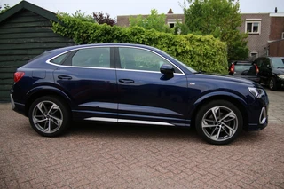 Audi Q3 Sportback 35 TFSI S Edition / 2