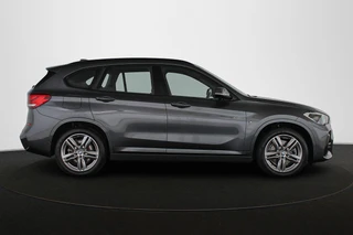 BMW X1 xDrive25e M Sport Stoelverwarming LED Sportstoelen Navi / 33