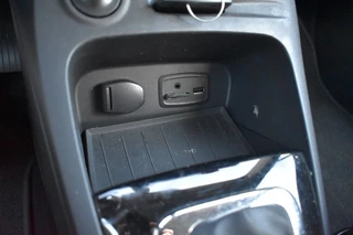 Renault Captur 1.2 TCE AUT. / STOEL VERW. / ECC / PDC / H-LEDERLOOK BEKL. / 37