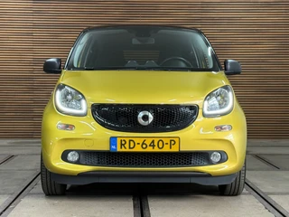 Smart Forfour 1.0 Passion | Automaat | Carplay | Cruise Control | LED | Bicolor | Camera | Lichtmetalen velgen 15 Inch / 13