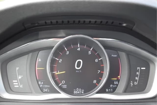 Volvo V60 2.0 T4 Summum 191 pk Luxury Line Winter | Vol | NL-Auto | Trekhaak | Open dak | Standkachel | Elekt.stoelen | Camera | LED/Xenon | 4-Seasons / 41