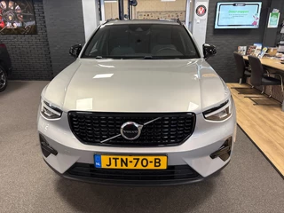 Volvo XC40 1.5 T5 Plug-in hybrid Plus Dark /pano/memory/navi/harman kardonc/camera / 4
