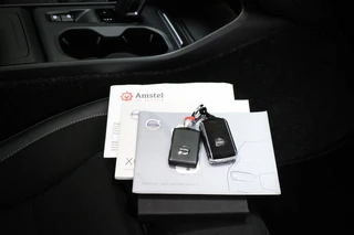 Volvo XC40 2.0 T4 | PANORAMADAK | BLIS | DAB | APPLE | ON CALL | 20" / 49