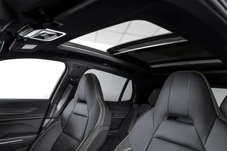 Lynk & Co 01 1.5 PHEV 276 PK More | S/K-panodak | Dig. Cockpit | Stoel-+Stuurverw. | 360 Camera | Adapt. Cruise | Memory | Elek. klep | LM 20" | 5359 / 8
