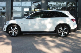 Mercedes-Benz GLC 300E 4Matic BNS SOL. AMG / 4
