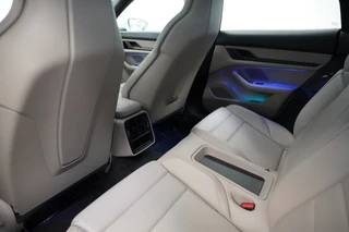 Porsche Taycan Performance 84 kWh  ACC Panoramadak Leder Memory Seats / 26