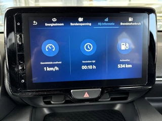 Toyota Yaris 1.5 Hybrid 115 First Edition Adaptive cruise ctrl / 21
