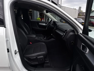 Volvo XC40 1.5 T3 Momentum Pro | NL-Auto | Elek. Achterklep | Parkeersensoren | Navigatie / 14