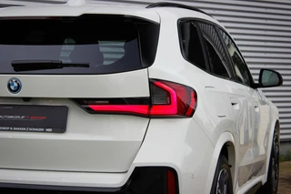 BMW iX1 xDrive30 67 kWh // 99,2% SoH | M-Sport | Panoramadak | Harman Kardon | HUD | 360 CAM | Massage| Elek. + Memory | Sfeerverlichting / 13