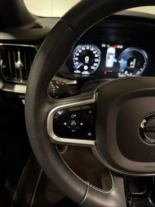 Volvo V60 2.0 T6 Recharge AWD R-Design Pano Leer Camera NAP / 12