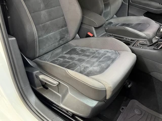 Volkswagen Golf Variant 1.4 TSI R-line | 150pk | DSG Camera | Licht+Zicht | Ambient | Winter Pakket / 8