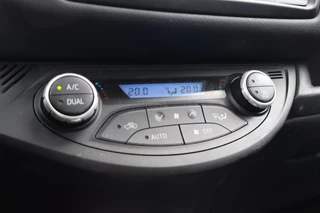 Toyota Yaris 1.5 HYBRID DYNAMIC APPLE/ANDROID KEYLESS CLIMA CAMERA / 19