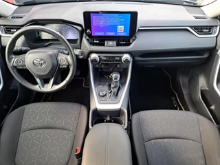 Toyota RAV4 2.5 Hybrid AWD Dynamic NWE. 4-SEASONS STOEL- & VOORRUITVERWARMING PDC V+A DIGITAL DISPLAY LED / 10