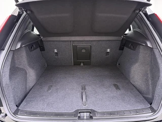 Volvo XC40 Recharge Plus SOH 92%| PILOT ASSIST ACC| ELEKTRISCHE ACHTERKLEP| DODE HOEK SENSOR |WARMTEPOMP| STOEL + STUURVERWARMING| ACHTERUITRIJCAMERA| RIJKLAAPRIJS INCL. 12 MND BOVAG GARANTIE| / 5