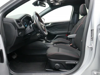 Ford Focus Wagon 1.0 EcoBoost Hybrid ST Line X Private lease €539 p.m. / 17
