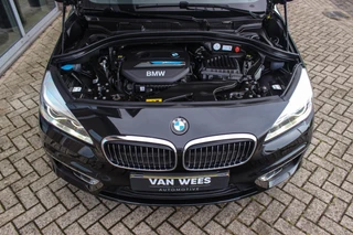 BMW 2-serie Active Tourer 225xe Luxury | Driving Assistant Plus | Panoramadak | Fileassistent | Active Cruise control | Head-up | HiFi audio | Sportstoelen | Rijstrooksensor | Keyless entry / 10