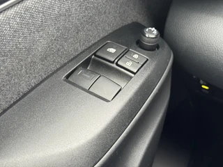 Toyota Yaris 1.5 Hybrid Style APPLE/ANDROID CARPPLAY CRUISECONTROL PARKEERCAMERA / 17