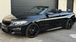 BMW 2-serie Cabrio M240i| M Performance | ACC | Harman Kardon | High Executive / 25