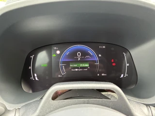 Toyota Aygo X HYBRID 115 PLAY NIEUW & DIRECT LEVERBAAR!!! APPLE/ANDROID CLIMA AD-CRUISE CAMERA 17" LM-VELGEN / 19