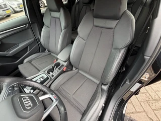 Audi A3 35 TFSI S-Line Automaat ACC B&O Black Style / 51