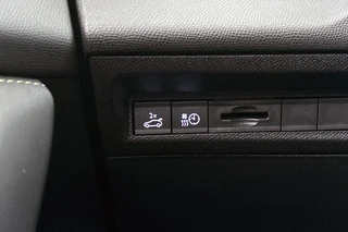 Peugeot e-308 SW GT 54 kWh / 28
