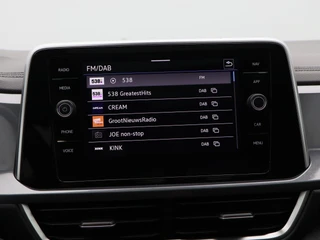 Volkswagen T-Roc 1.5 TSi 150 Pk Automaat Style | Carplay | IQ.Light LED | Panoramadak | Virtual Cockpit | Adaptive Cruise | 17 Inch / 27