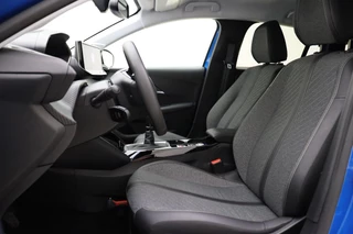 Peugeot 208 1.2T 100pk Allure | DEMO | Navigatie | Apple Carplay/Android Auto | Camera | Climate & Cruise control | Parkeersensoren | LED koplampen | / 17