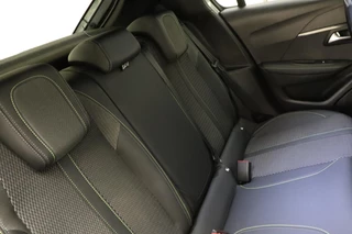 Peugeot 208 1.2 PureTech 100 GT | Navigatie | Climate Control | Camera | Full LED | 17'' LM Velgen | Keyless Entry & Start / 15