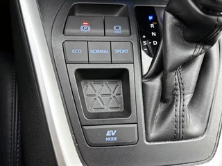 Toyota RAV4 2.5 Hybrid Dynamic | Camera | Navi | Cruise Control | Stoelverwarming | Electrische Stoelen / 29