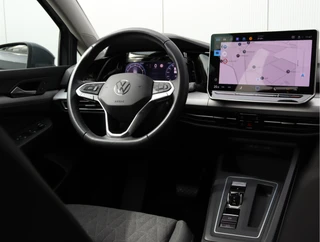 Volkswagen Golf 1.5 eTSI Life Edition  | Facelift | Head-up | Winter pakket / 16