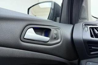 Ford Kuga 1.5 EcoBoost Titanium | Trekhaak | Achteruitrijcamera | Airco | Navigatie | Elektrische achterklep | Cruise control | Start/Stop bediening | Climate control | Parkeersensoren | Lederen/stof interieur | Stuurbediening / 22