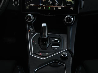 Lynk & Co 01 1.5 Plug-in Hybrid 262 PK Black Edition SOH 92% Panoramadak 360 Camera Infinity ACC LED Rondomzicht Camera Apple CarPlay/Android Auto 20" / 34