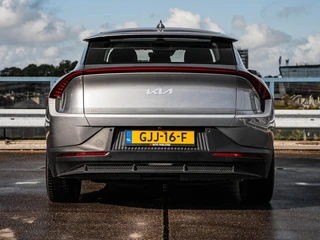 Kia EV6 Light 77.4 kWh | SOH 100% | Trekhaak | ACC | Camera | LED | Keyless | Navigatie | Apple Carplay/Android Auto | Dealeronderhouden | 19" / 7