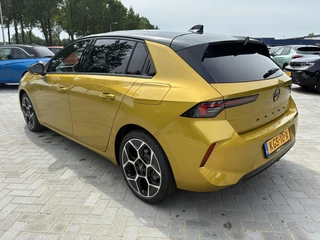 Opel Astra 1.6 Turbo Automaat Plug In Hybrid Ultimate | DEMO | Panorama Schuifkanteldak | ECC | Navigatie | Camera | Winterpakket | AGR | Alcantara | Matrix-LED | Parkilot / 7
