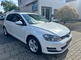 Volkswagen Golf 1.2 TSI HIGHLINE / 4