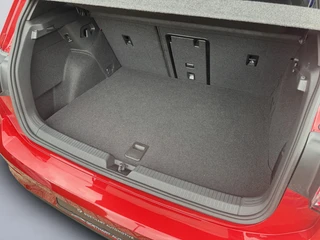 Volkswagen Golf 1.5 eHybrid GTE / 5JR Garantie / Pano / Trekhaak / Matrix / Keyless / 360 / HUD / Travel / 16