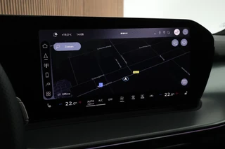 Audi Q3 1.5 272pk e-hybrid S edition Trekhaak Camera Keyless Panoramadak Stoelverwarming Virtual Cockpit Navigatie 2x S-Line / 24
