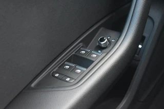 Audi A4 Limousine 35 TFSI Advanced Edition / 24
