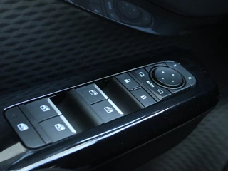 Suzuki e VITARA Select 61 kWh Adaptieve Cruise & Climate Control, Stuur- & Stoelverwarming, Parkeersensoren Voor & Achter / 34
