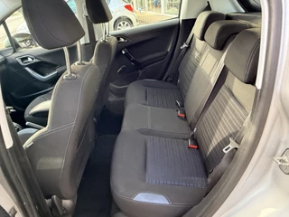 Peugeot 208 1.6 VTi Allure  | Navi | Bluetooth | Cruise | ECC | Regen- en Lichtsensor | Trekhaak / 50
