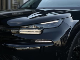 Citroen C4 1.2 Hybrid 145pk Collection | Comfort Seats | Voorruit-/Stoelverwarming | Navigatie | Climate Control | Apple Carplay/Android Auto | Cruise Control | Full LED | DAB | / 7