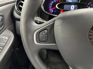 Renault Clio Estate 0.9 TCe Limited CRUISE NAVI CARPLAY. / 19