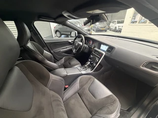 Volvo V60 1.5 T3 R-DESIGN NAVI/PDC/TREKH/STOEL VOORRUIT VERW/enz / 13