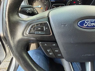 Ford Focus Wagon 1.0 Trend / 17