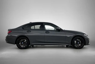 BMW 3-serie 330e xDrive | Dravit Grau | Camera | Stoelverwarming | Memory Stoelen | / 9