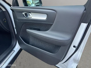 Volvo XC40 1.5 T5 Recharge R-design Inscription Expression / 24