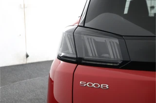 Peugeot 5008 1.2 PureTech Active Pack Business  GT - Trekhaak - All Seasonbanden - Schuif/kantel dak - Virena zekerheidspakket €895 / 47