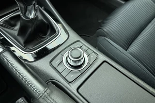 Mazda 6 2.0 TS | Navigatie | Trekhaak  (1.300KG trekgewicht )| Climate control | Stoelverwarming | Parkeersensoren | Cruise control | Extra getint glas / 27